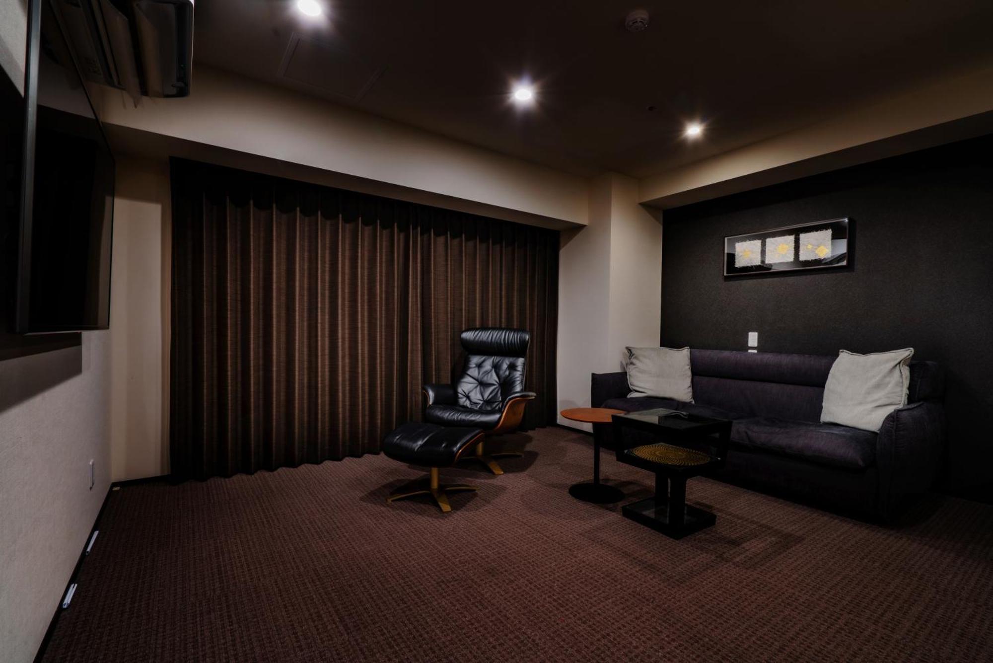 Randor Hotel Sapporo Suites Cameră foto A private room at a club
