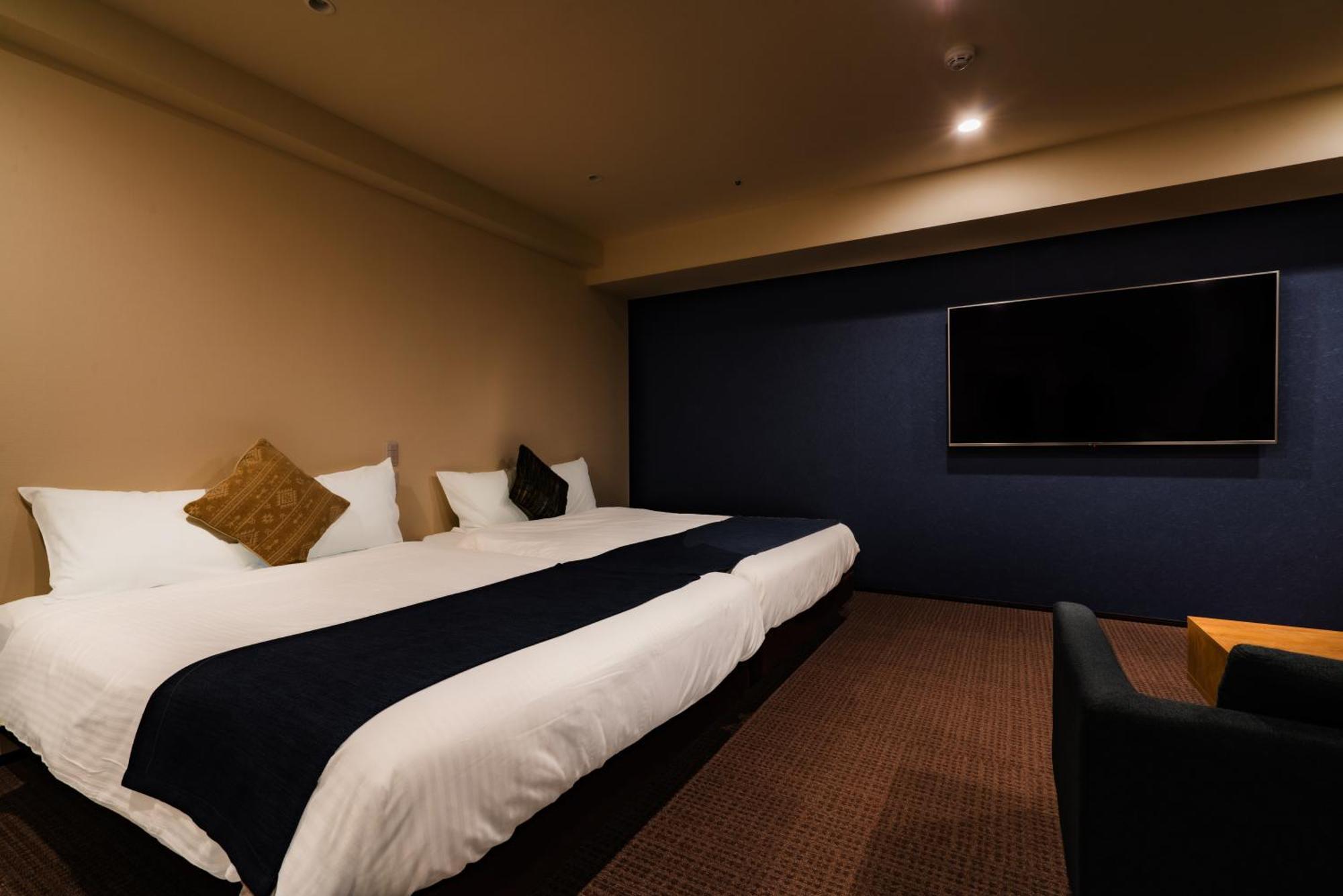Randor Hotel Sapporo Suites Cameră foto A room at the hotel