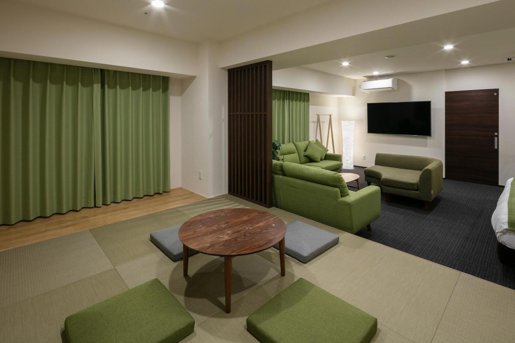 Randor Hotel Sapporo Suites Cameră foto A room at the Kyoto International Manga Museum