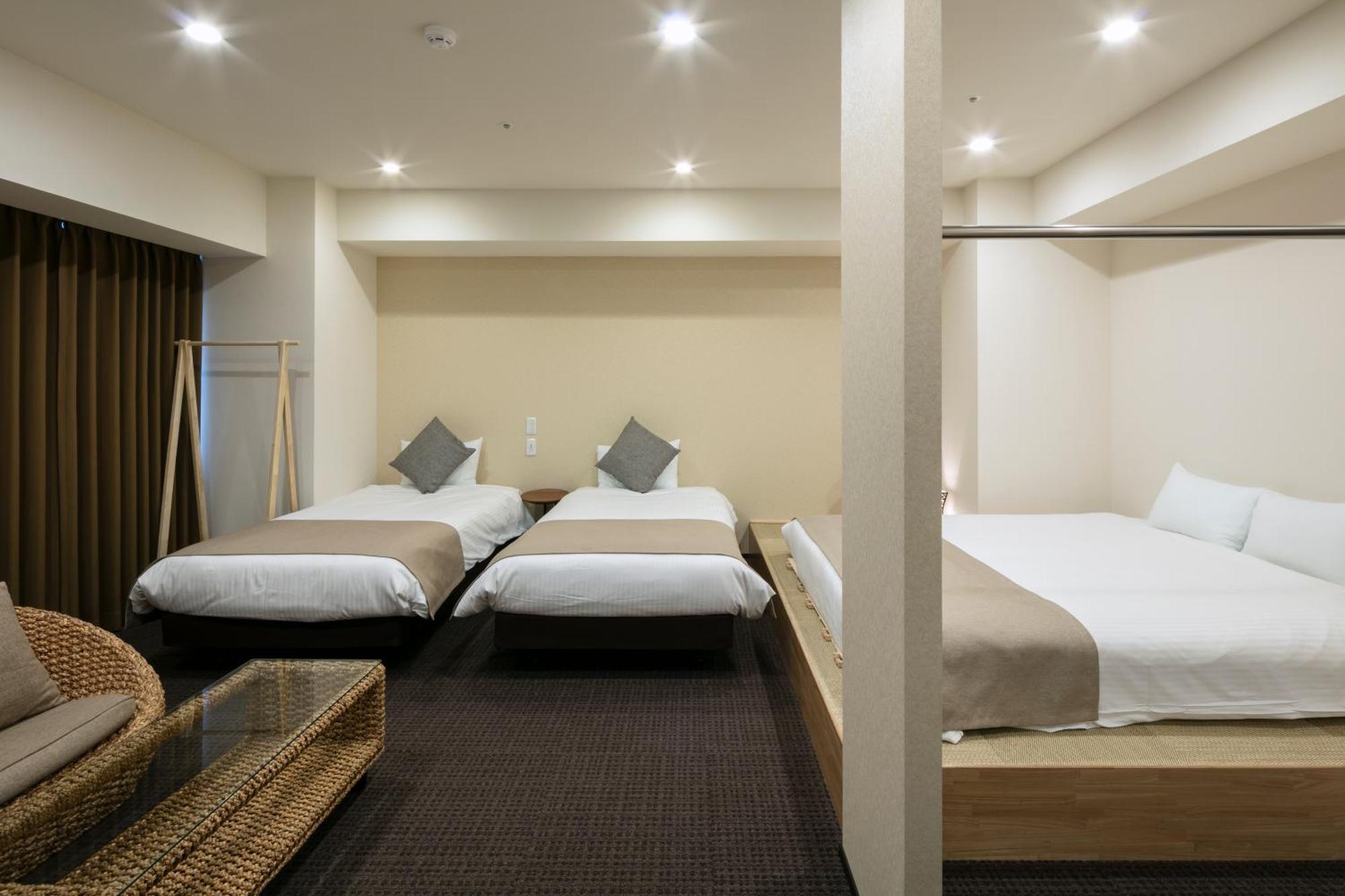 Randor Hotel Sapporo Suites Cameră foto A room at the hotel