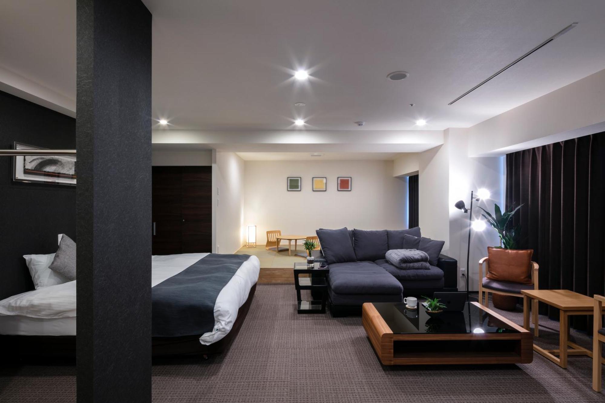 Randor Hotel Sapporo Suites Cameră foto A room at the hotel