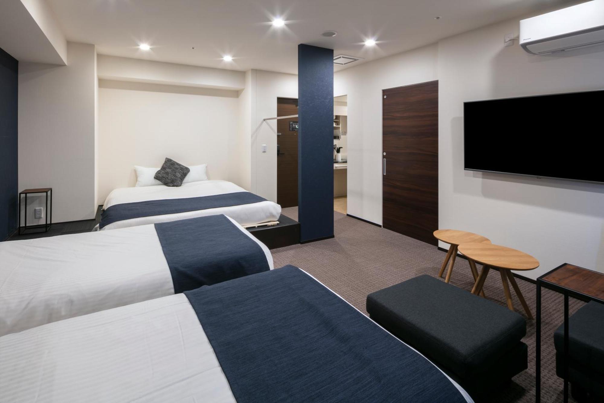 Randor Hotel Sapporo Suites Cameră foto A room at the hotel
