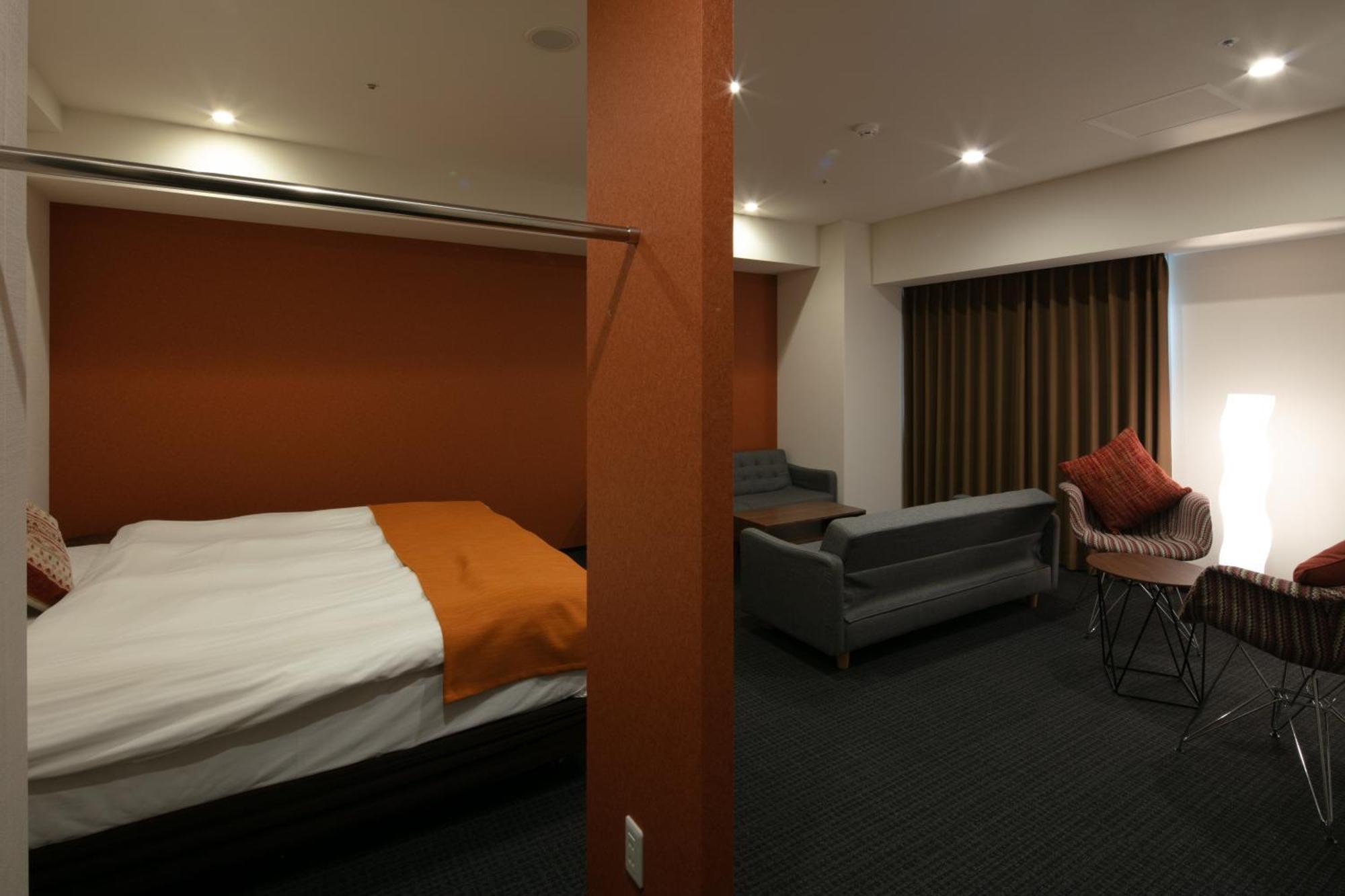 Randor Hotel Sapporo Suites Cameră foto A room at the hotel