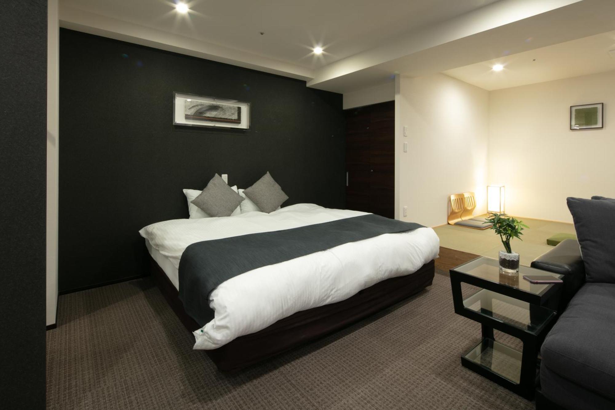 Randor Hotel Sapporo Suites Cameră foto A typical hotel room