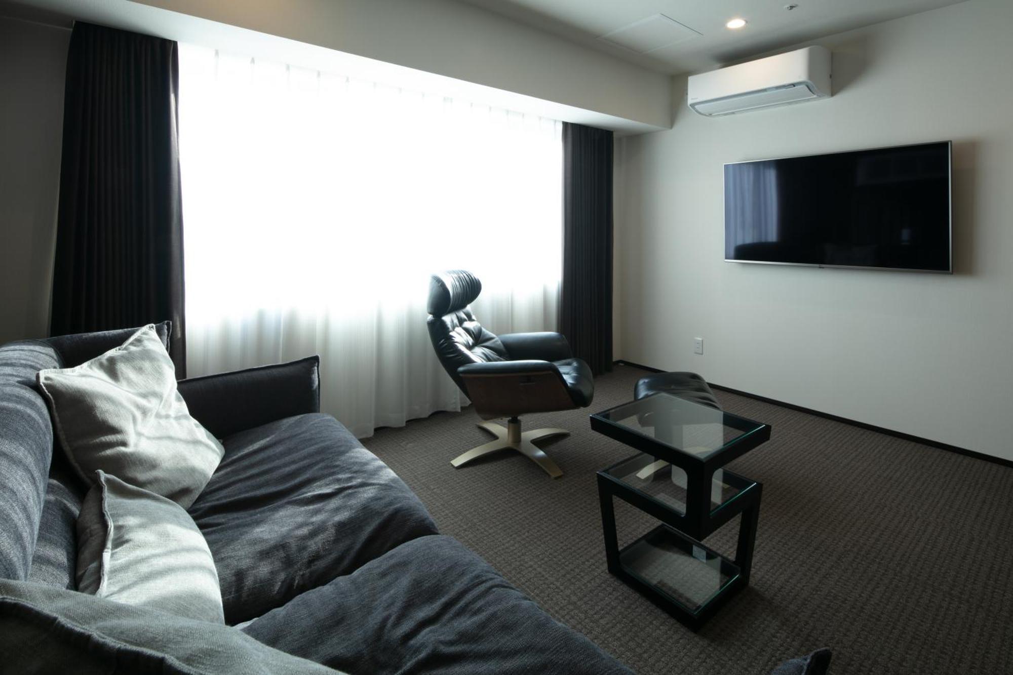 Randor Hotel Sapporo Suites Cameră foto A room at the hotel